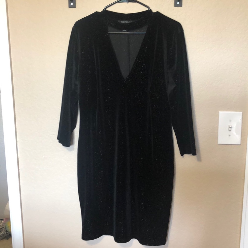 Forever 21 black stretchy dress ⁉️⁉️